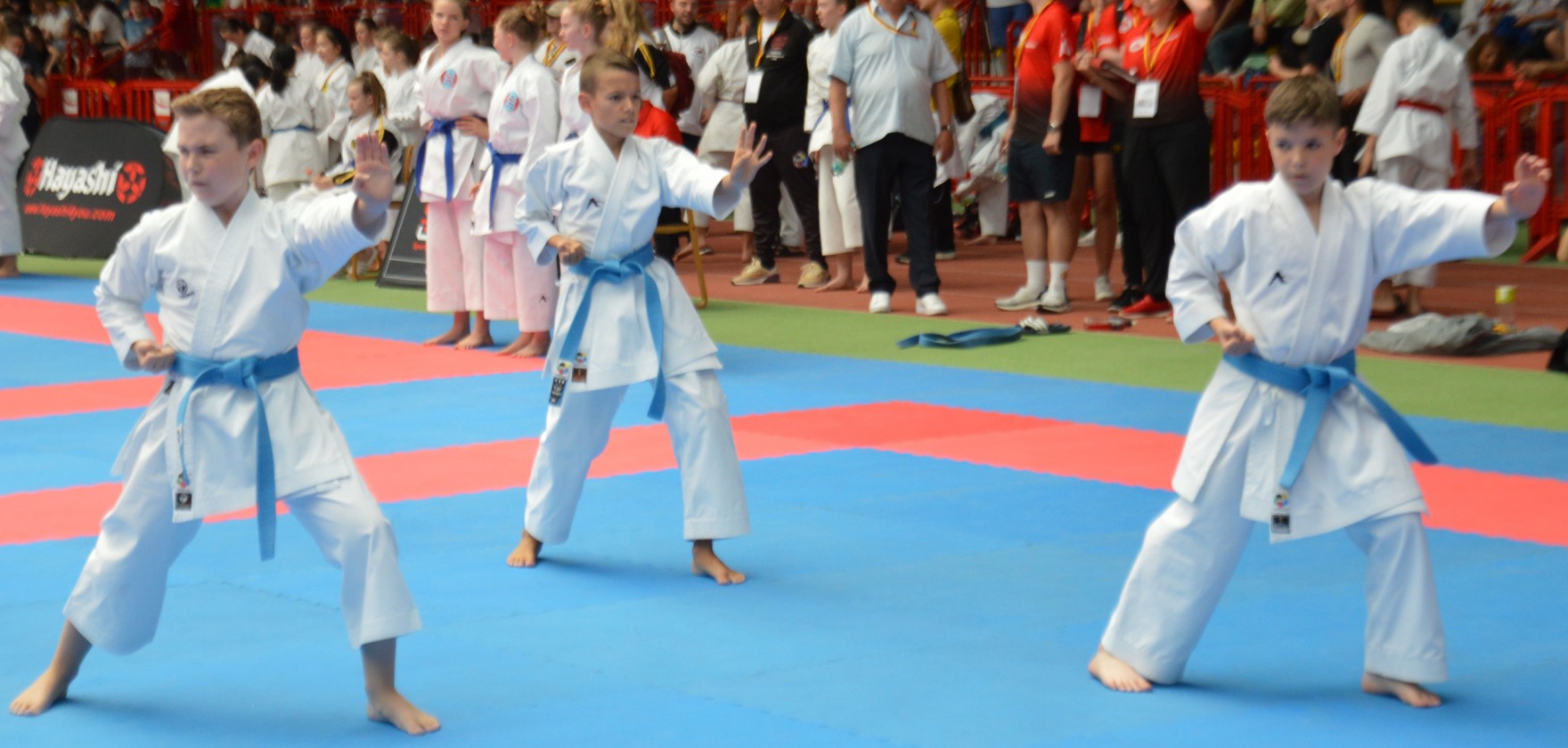Nico Wybraniec und Kata Team Platz 5 auf der Deutschen Meisterschaft U12/U14 Nico Wybraniec und Kata Team Platz 5 auf der Deutschen Meisterschaft U12/U14
